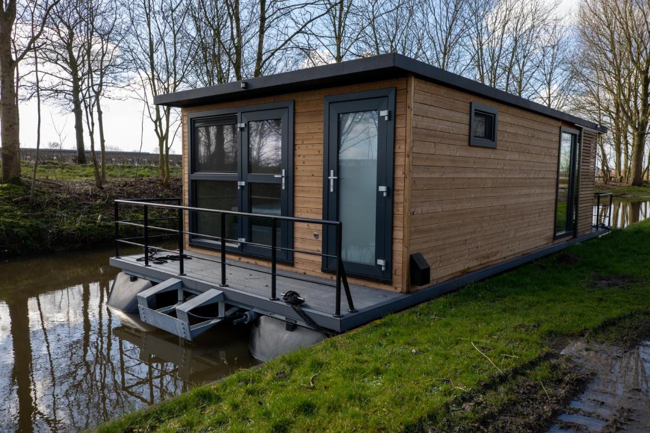 Waterlodges Leeuwarden Botel Weidum